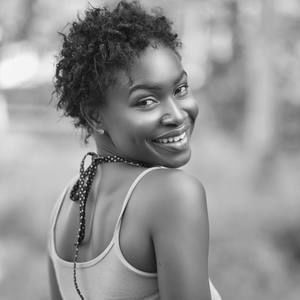 Meet your Posher, Sandra elena